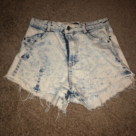 Shorts - Picture 1 of 3